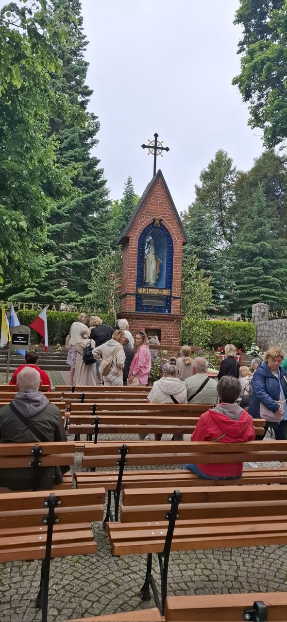 W łączności z sanktuarium w Gietrzwałdzie